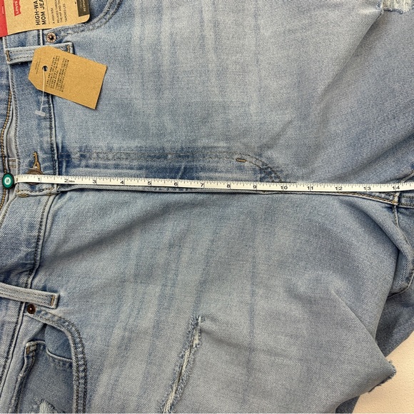 Levi’s High Waisted Distressed Mom Jeans Size 24W plus NWT - Picture 10 of 16
